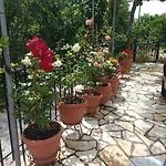 Semesterbostad Calm House In Village, Lefkada Sívros