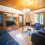Calm House In Village, Lefkada Semesterbostad *