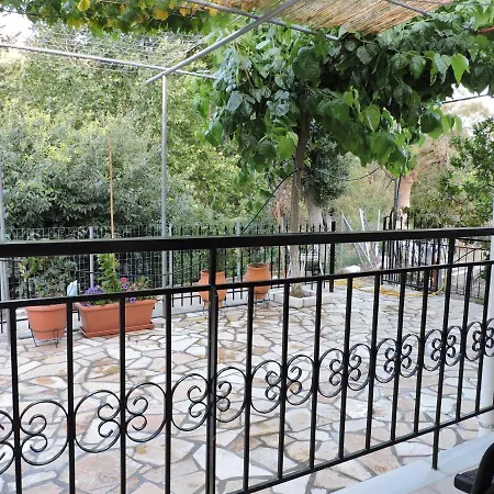 Calm House In Village, Lefkada * Szívrosz