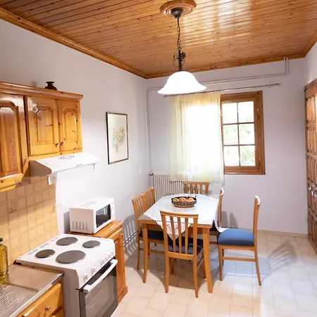 Calm House In Village, Lefkada Ferienhaus *
